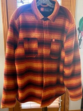 The American Outdoorsman Sherpa Jacket in Size L